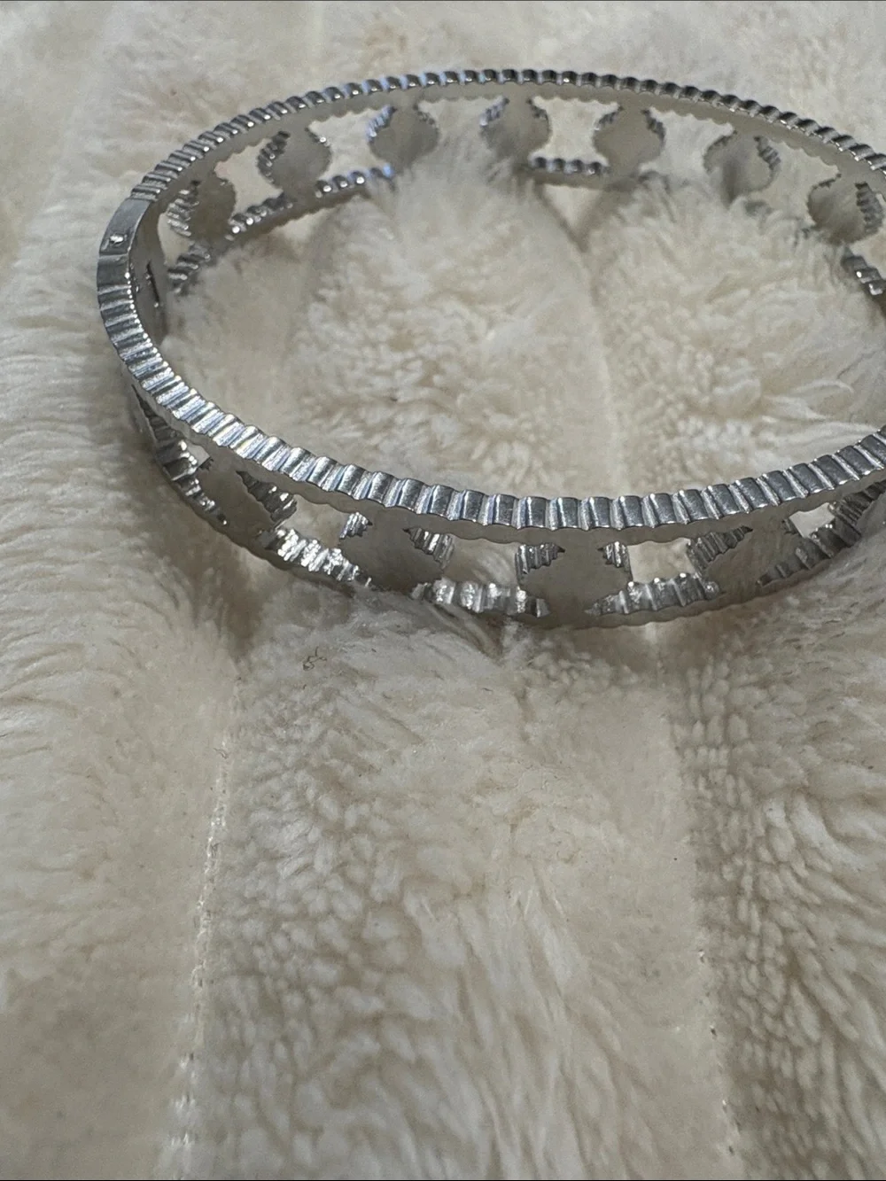 Silver Green Clover Cutout Bangle Bracelet